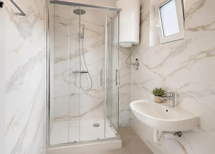 Budget Friendly Private With Garden * Viena